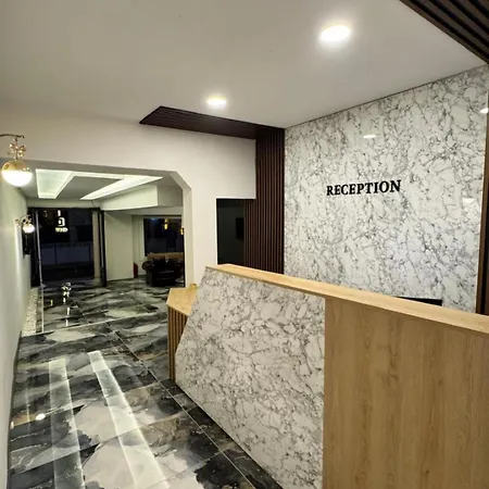 Ydora Luxury Ξενοδοχείο *